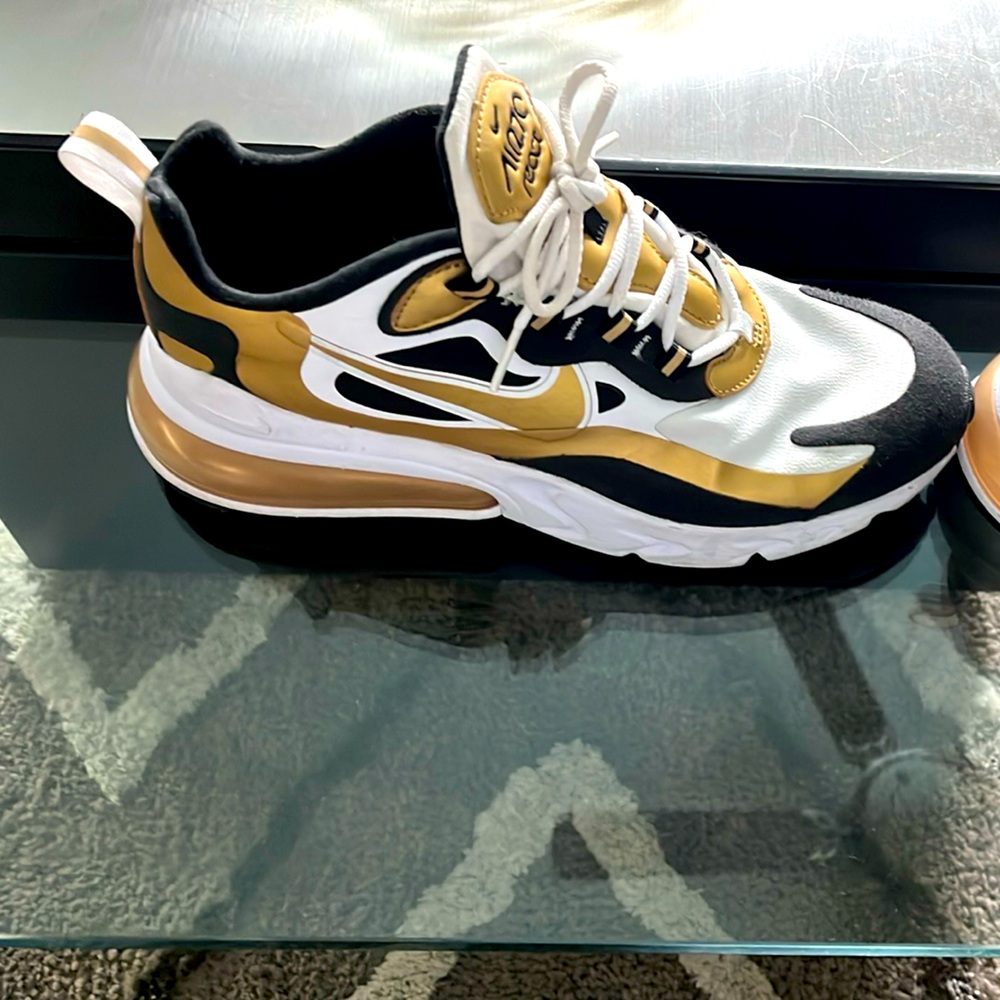 Nike air max 270  React “Metallic Gold”
